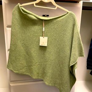 Cashmere gauzy poncho, light green.